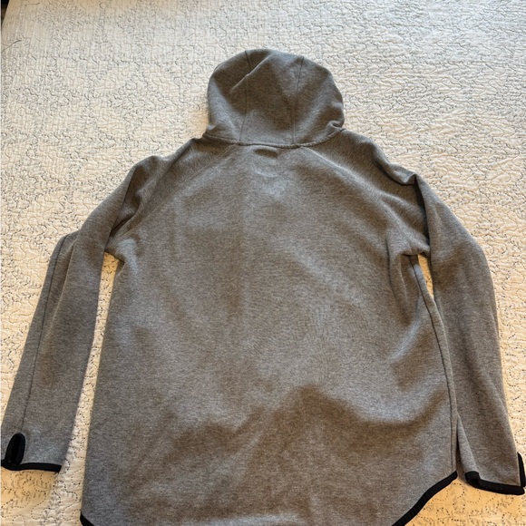 Nike Tech Cape - Picture 6 of 13